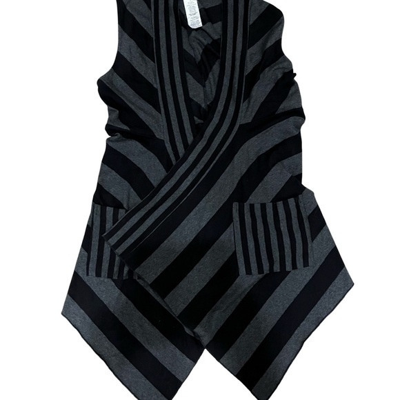 Sleeveless Open Front Cardigan - Picture 1 of 3